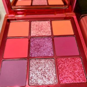 Huda Beauty Neon Pink Obsessions Palette
